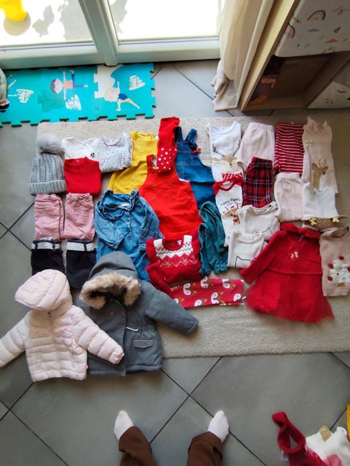 Lot vêtements fille 18 mois - photo numéro 1