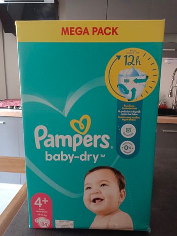 Cartons couches pampers