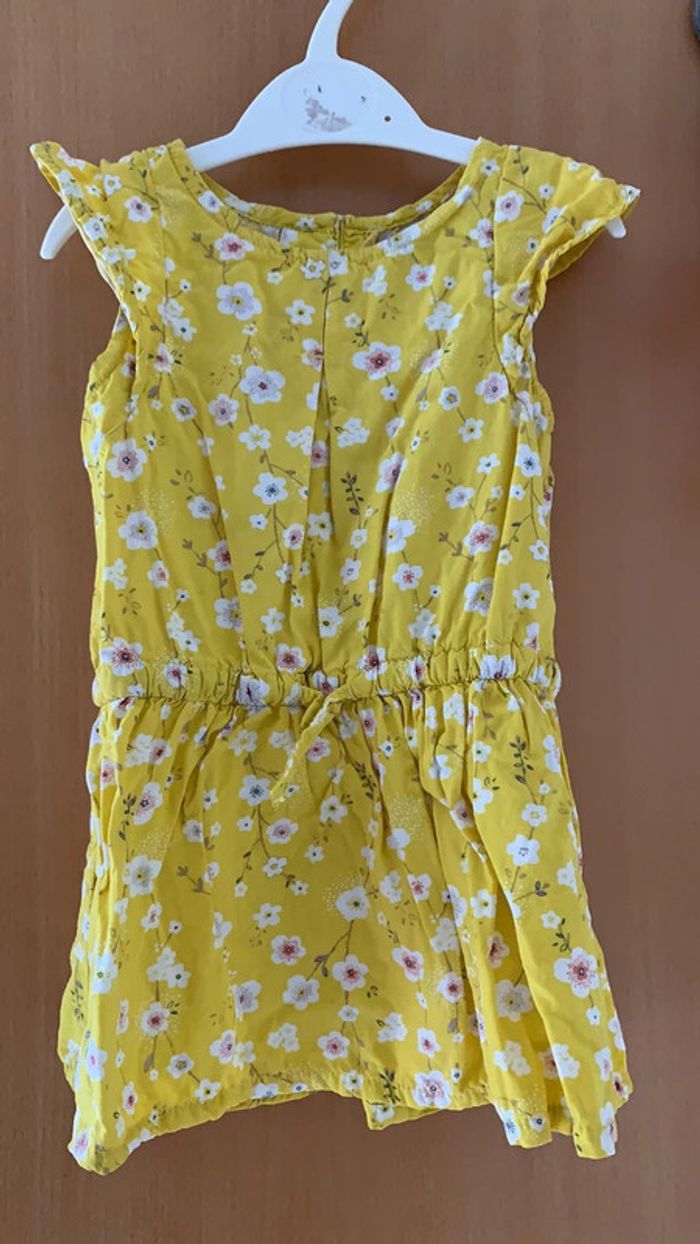 Robe jaune fleurie kiabi 18 mois - photo numéro 3