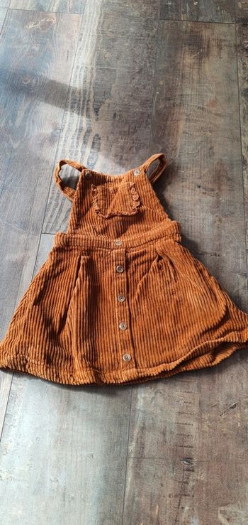 Robe orchestra 24 mois en très bon état