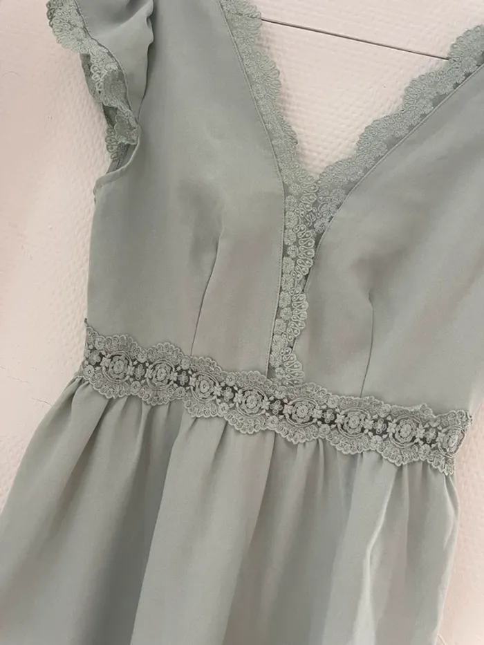 Robe dentelle vert d’eau - photo numéro 2