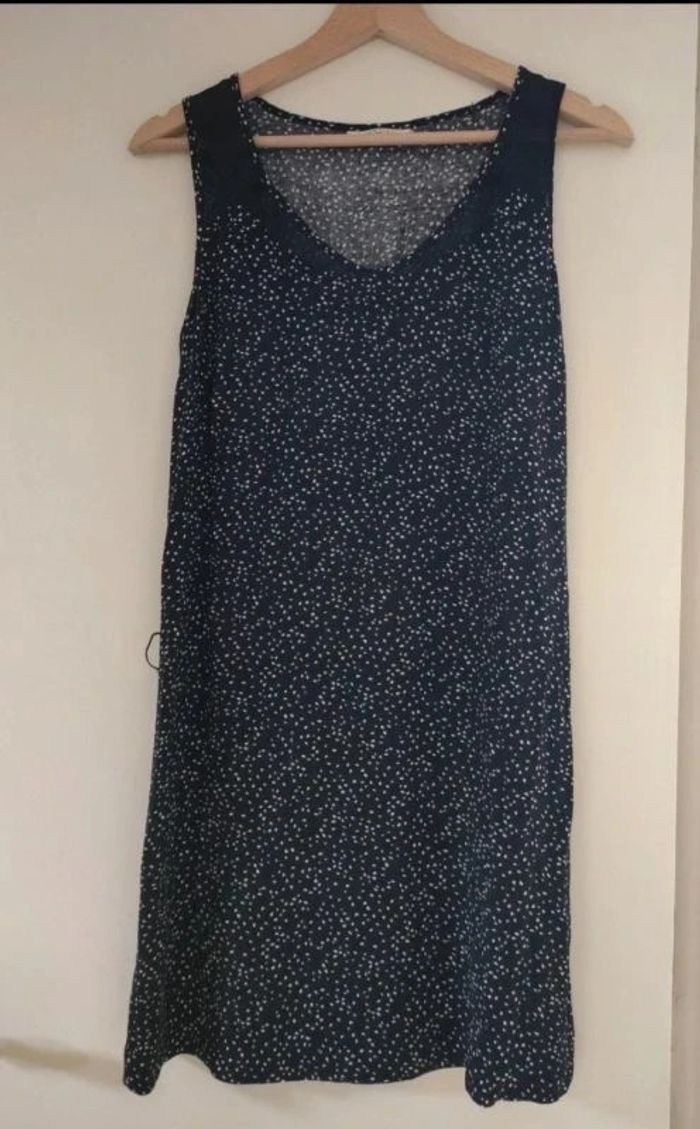 Nuisette une petite robe légère taille 36