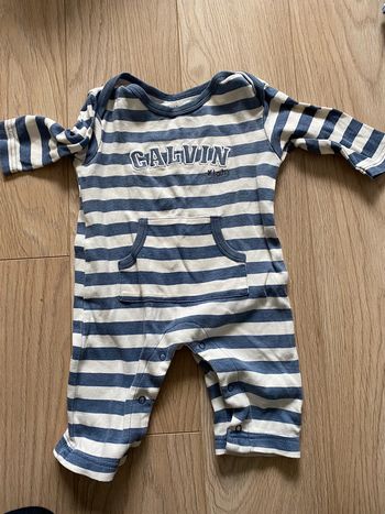 Calvin Klein combinaison 3-6 mois