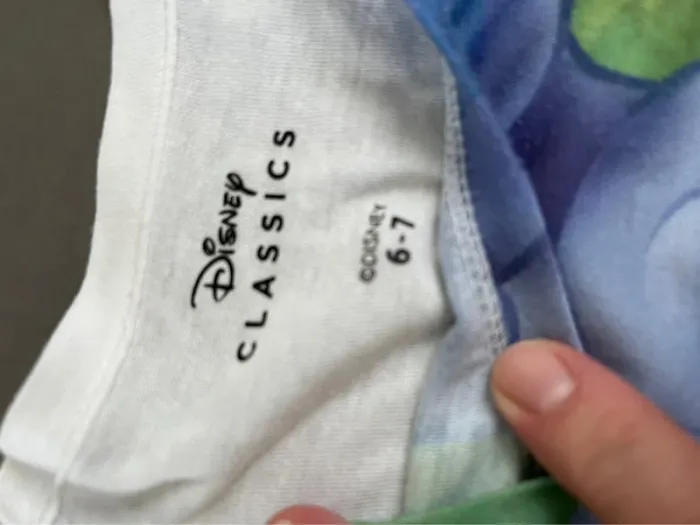 Pyjashort stitch 6-7 ans en très bon état - photo numéro 2