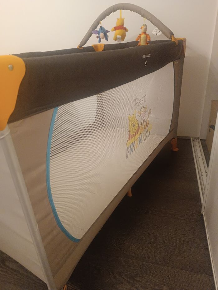 Lit parapluie winie l'ourson Disney