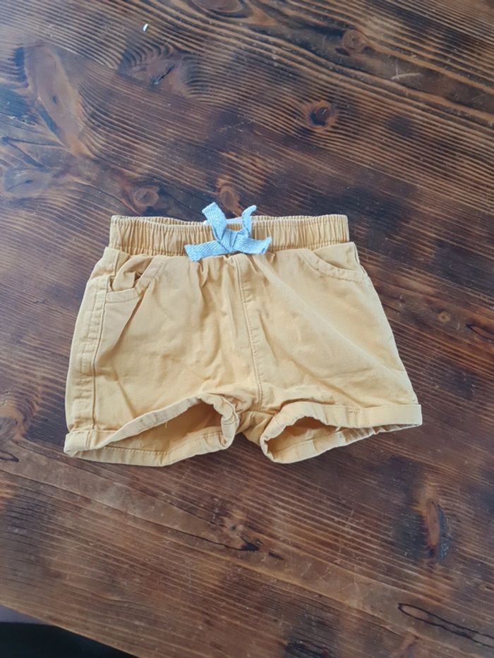 Short taille 3 mois