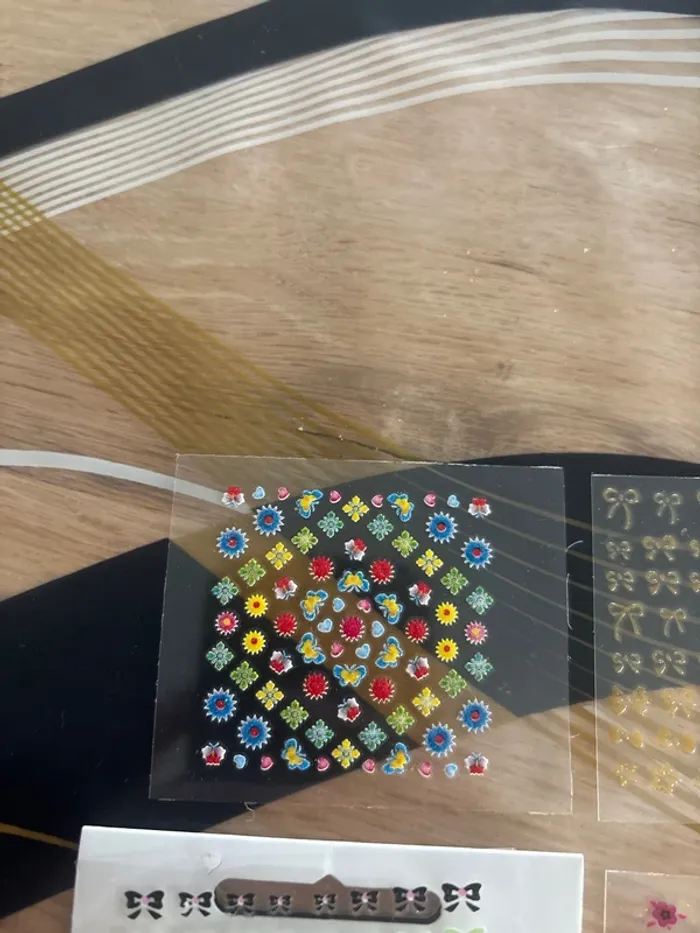 Lot de stickers pour ongles - photo numéro 4