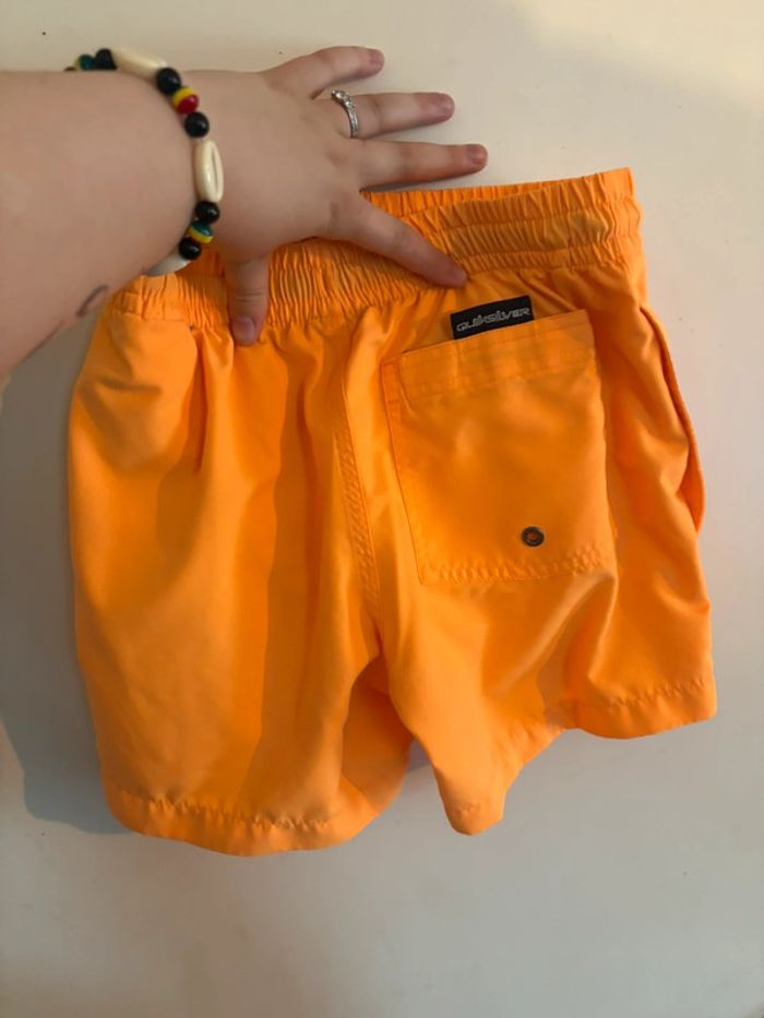 Short orange - photo numéro 2