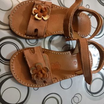 Sandales fille naf naf