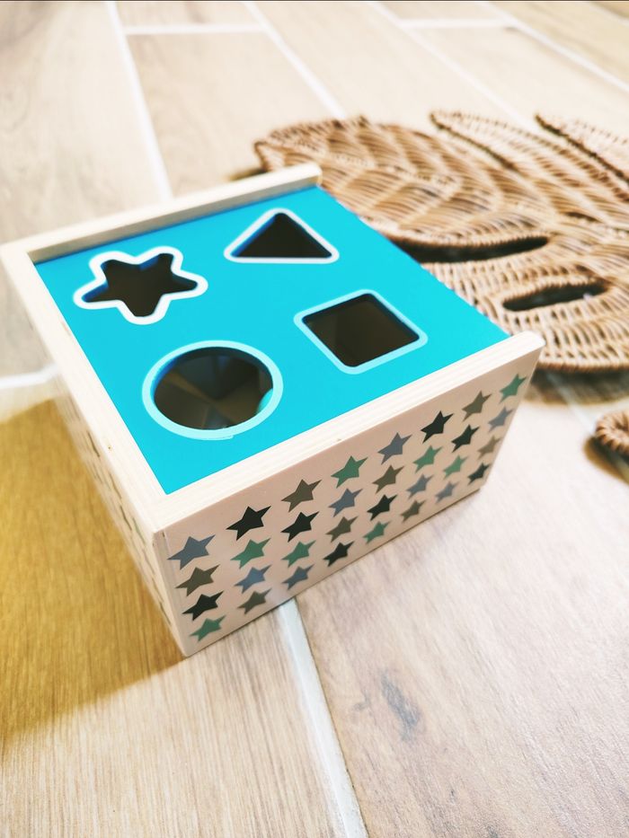 🌟 Boîte à formes à encastrer en bois bleu etoiles marque Little dutch - photo numéro 3