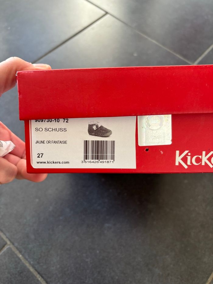 Bottillons fourres scratch couleur or semelles très souples - photo numéro 3