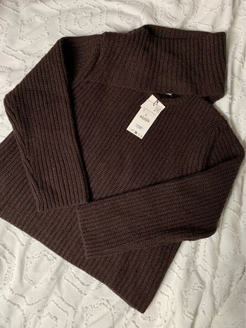 Pull d’hiver avec col asymétrique Zara