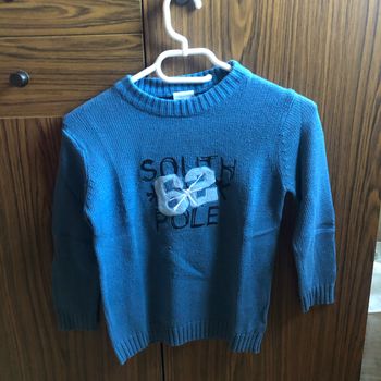 Pull bleu