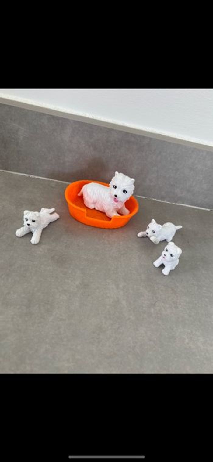 Lot figurine Chienne et ses 3 chiots