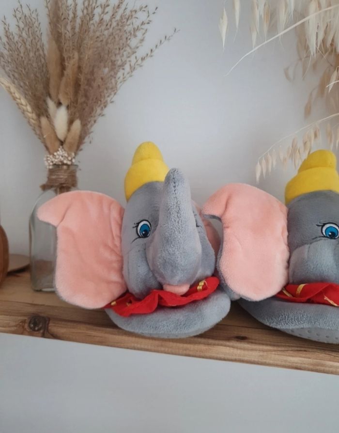 Chaussons dumbo/disney taille 29 - photo numéro 4