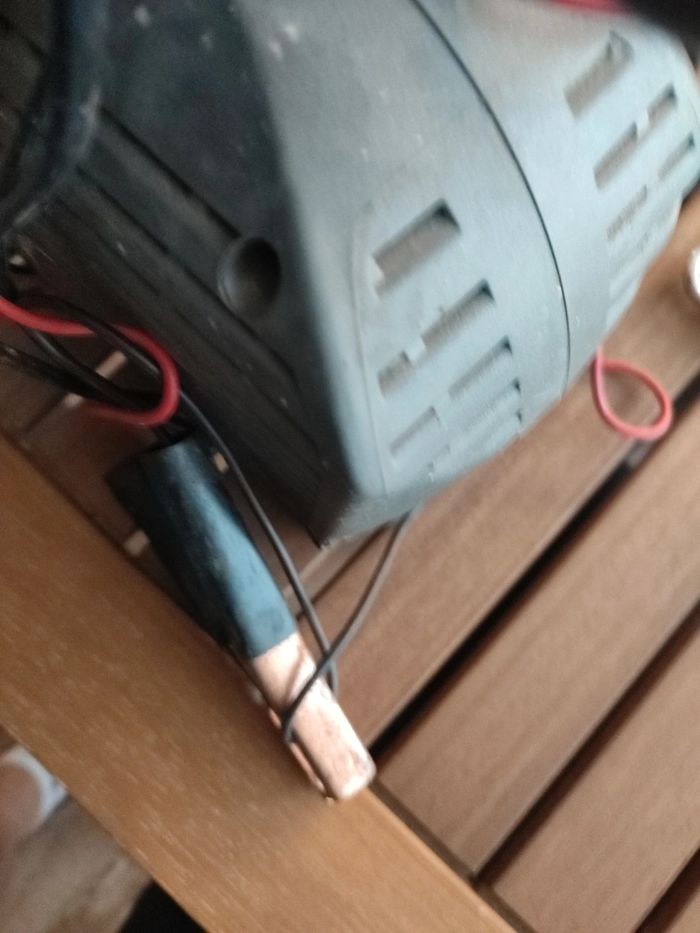 Chargeur batterie - photo numéro 4