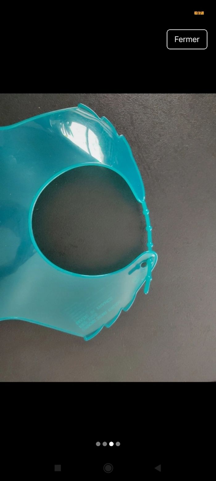 Bavoir semi-rigide avec "cuvette" - photo numéro 3