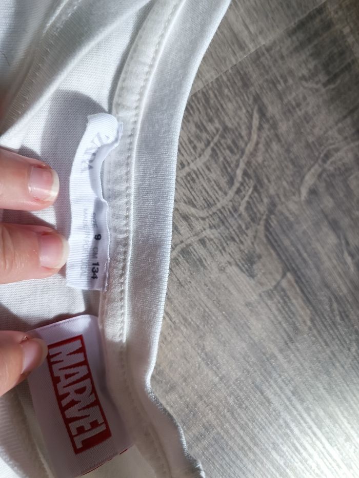 Zara Marvel enfant 9 ans - photo numéro 2