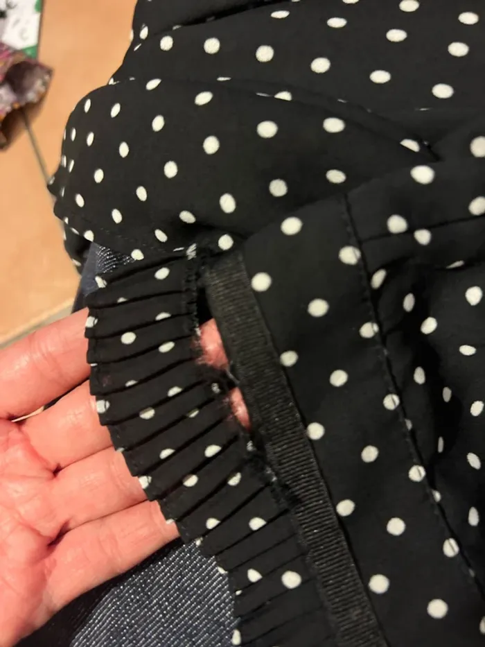 Sublime chemise à pois parisienne - Zara - M - très bon état à part les manches - photo numéro 4