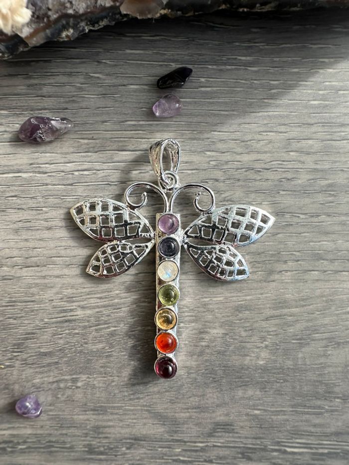 Pendentif libellule en acier et chakras (pierres) - photo numéro 2