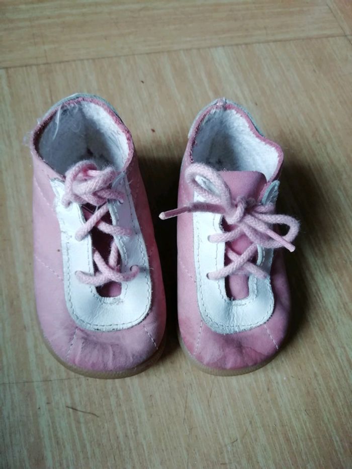 Petites chaussures rose taille 20. - photo numéro 3