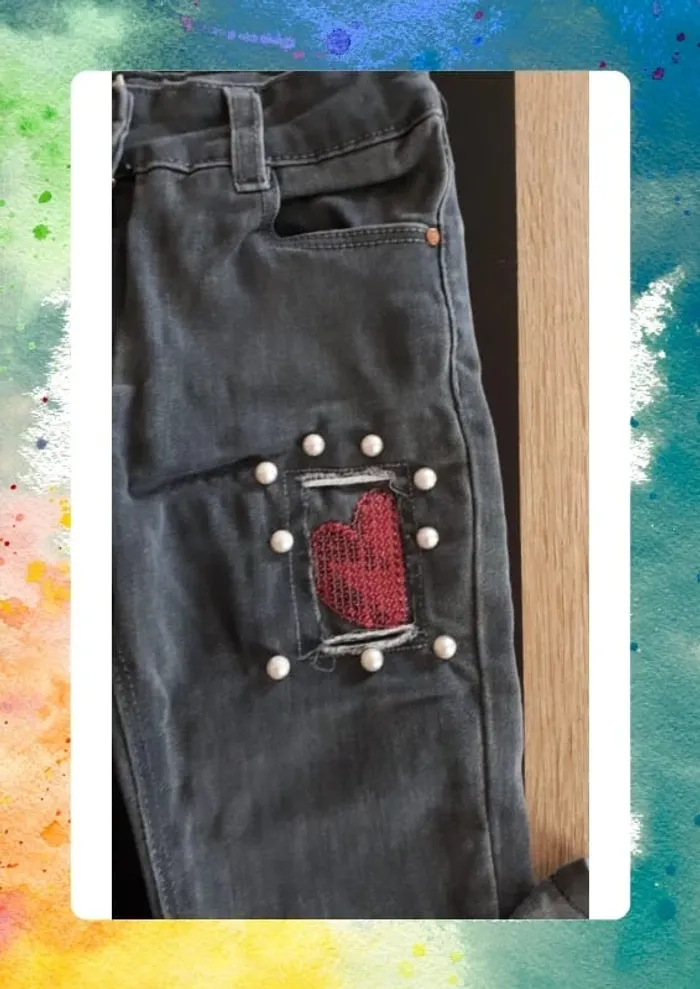 Joli jeans perlés agrémenté de sequins taille ajustable - photo numéro 4