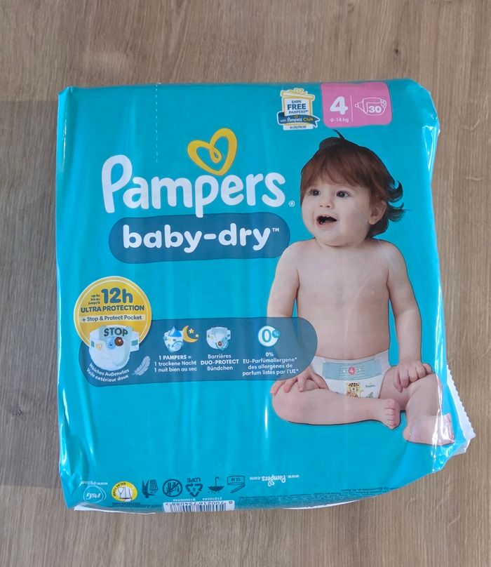 couches pampers babydry taille 4