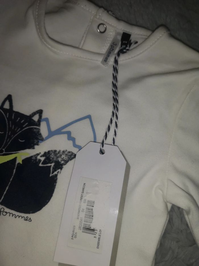 Ensemble 3 Pommes 6 mois NEUF idéal cadeau de naissance - photo numéro 2