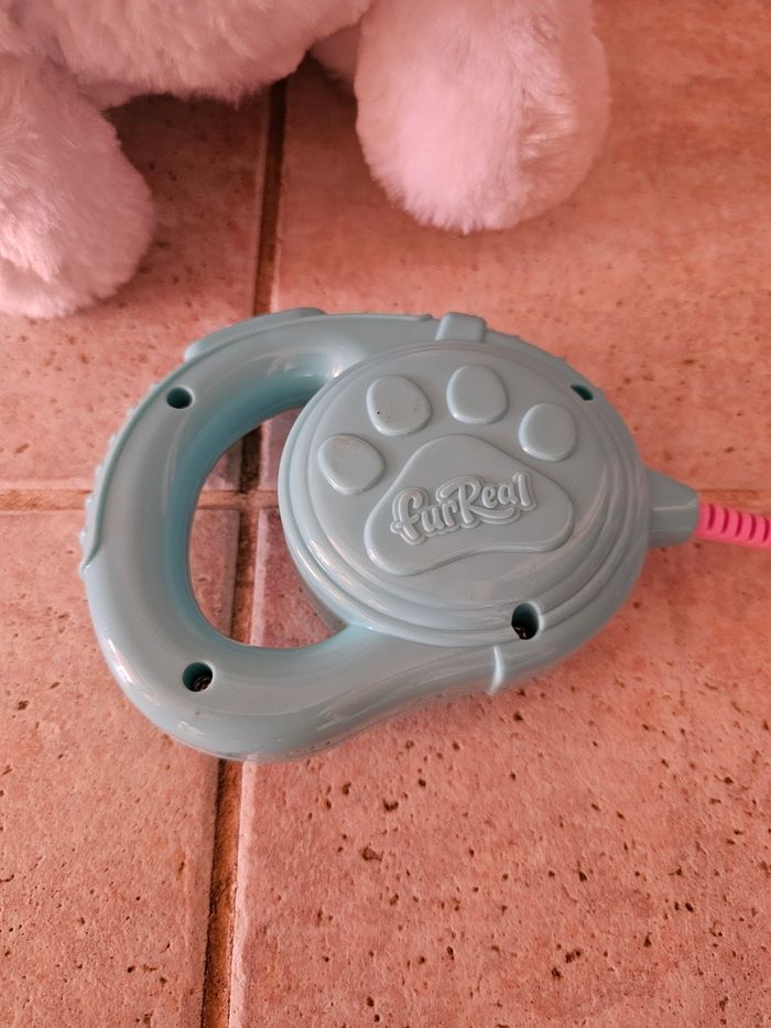 Gogo mon chien qui danse furreal - photo numéro 4