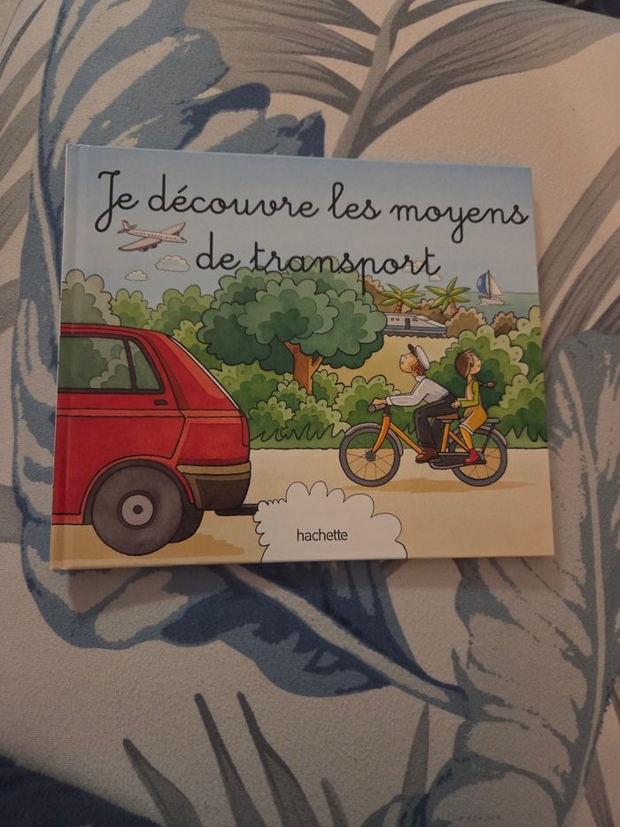 Livre je découvre les moyens de transport