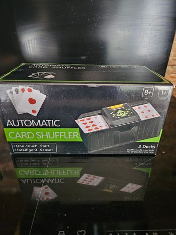 Distributeur de cartes