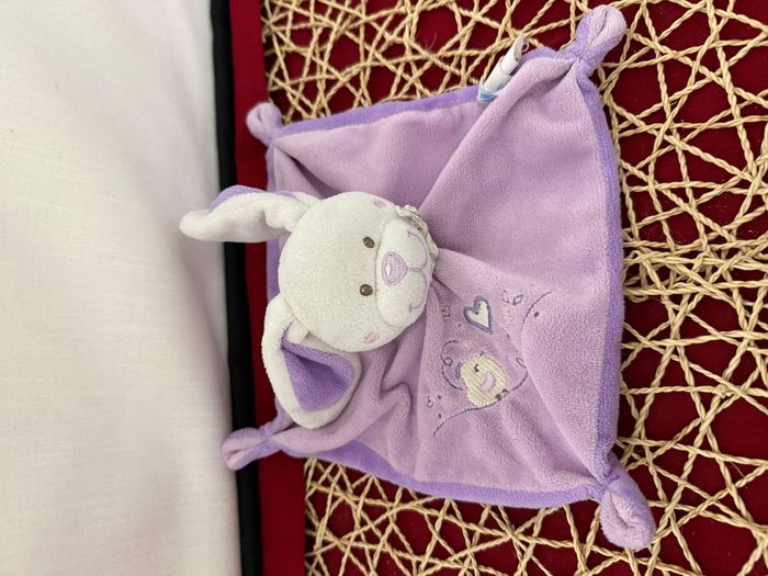 Doudou plat lapin blanc mauve coeurs oiseau TEX BABY - photo numéro 3
