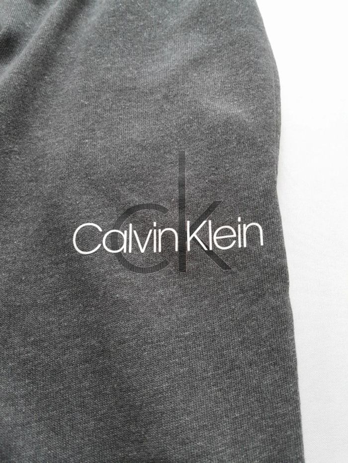 Pantalon jogging calvin Klein taille xs - photo numéro 6