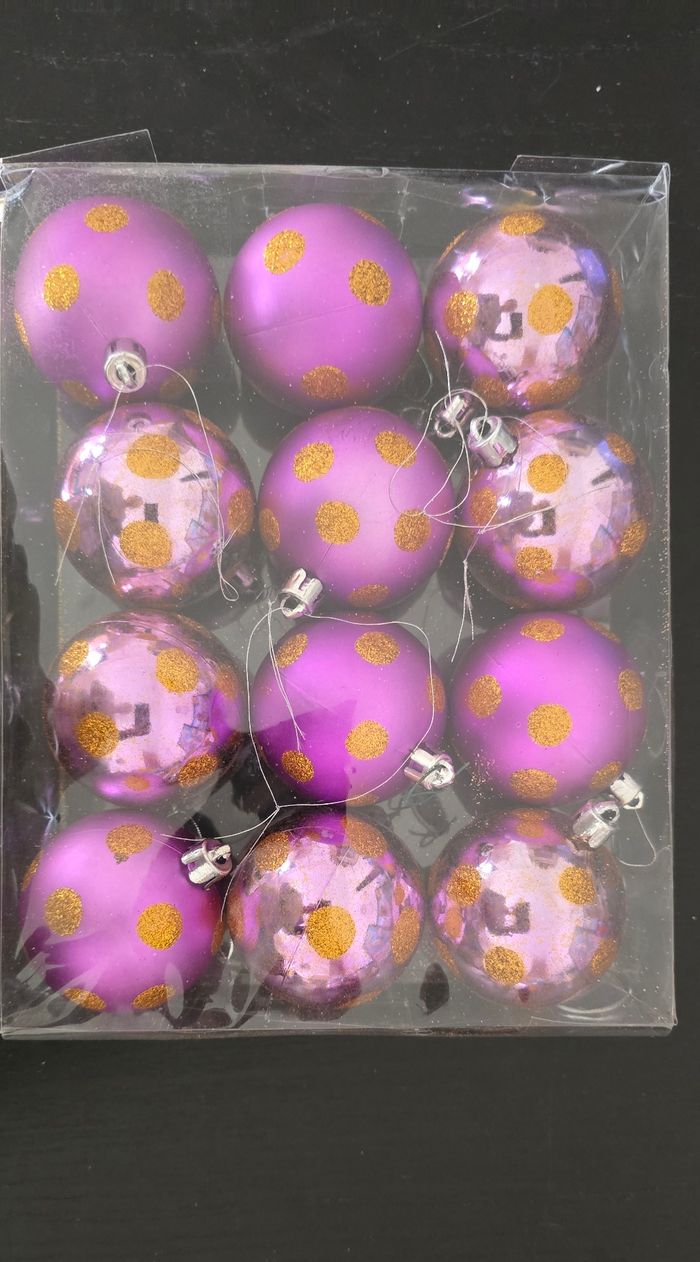 12 boules de Noël