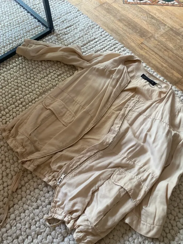 Beige Jacke