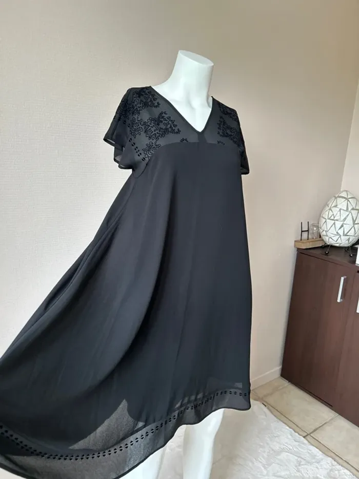Robe Comptoir des cotonniers neuve - photo numéro 2