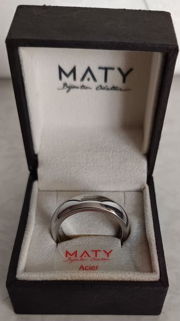 BAGUE Maty avec boite pour Homme/Femme en Acier Inoxydable - TAILLE 63- Neuve