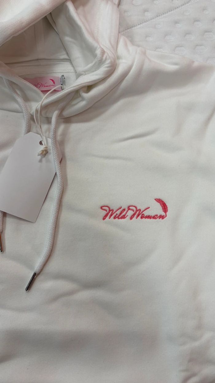 Sweat à capuche pour femme wild woman taille M - photo numéro 5