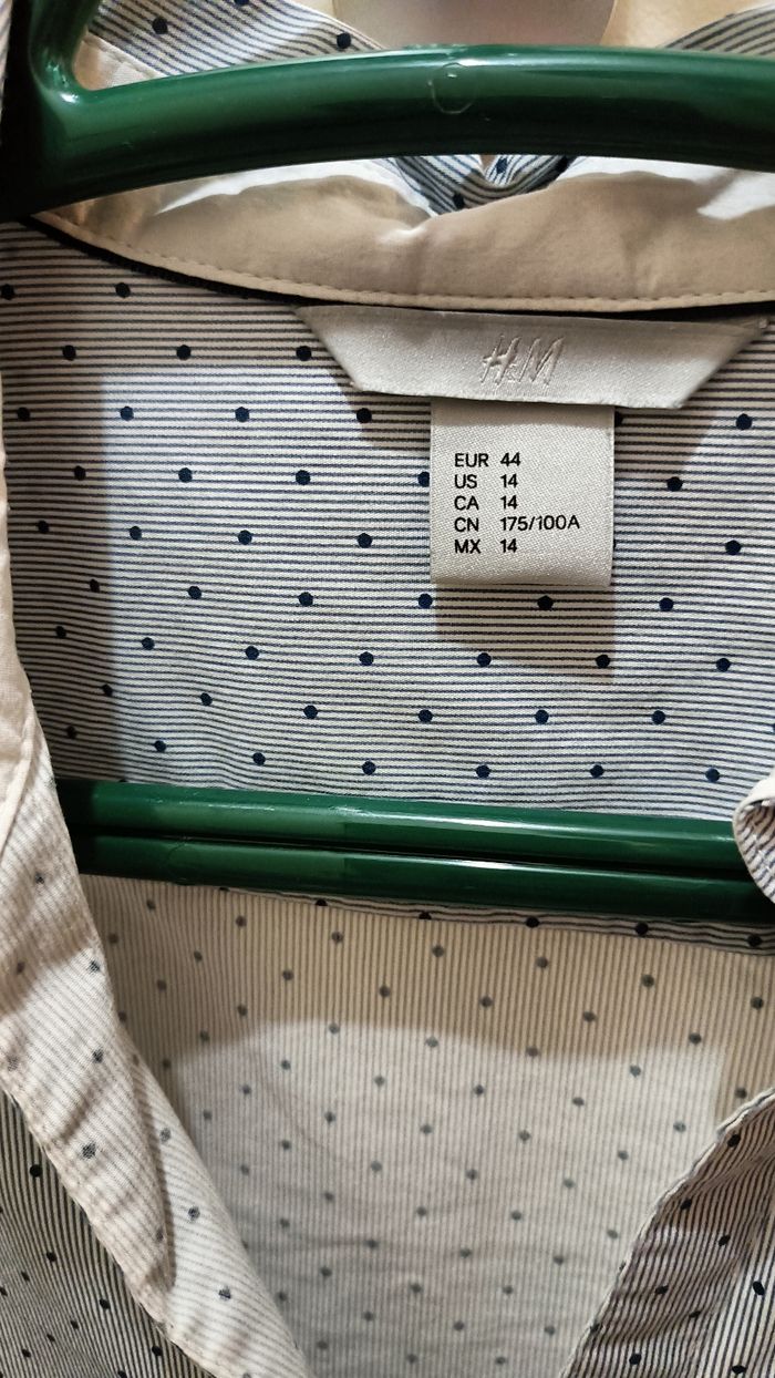 Chemise a rayures blanches et bleus - photo numéro 2