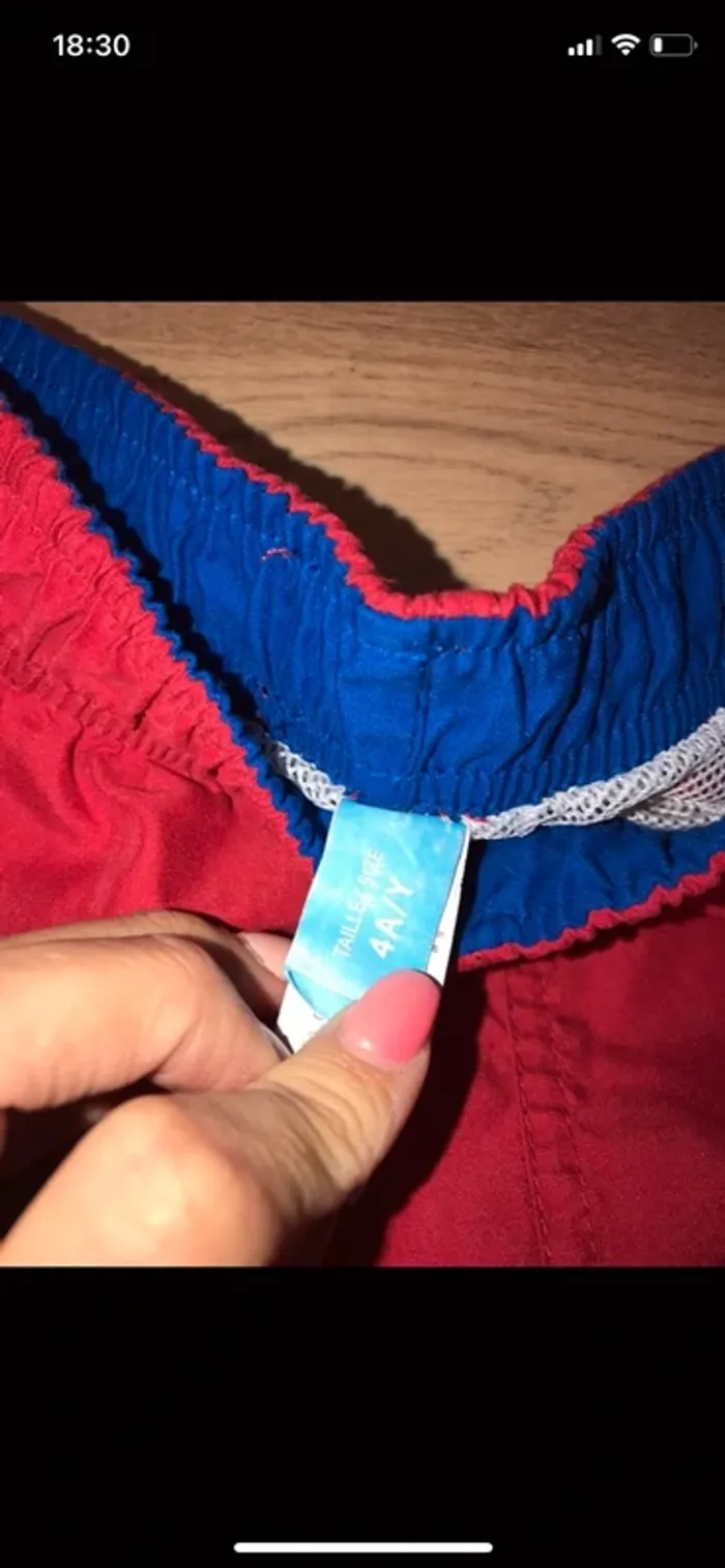 Short maillot de bain taille 4 ans - photo numéro 2