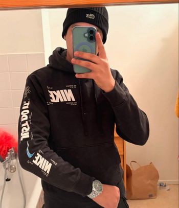 Pull nike capuche 