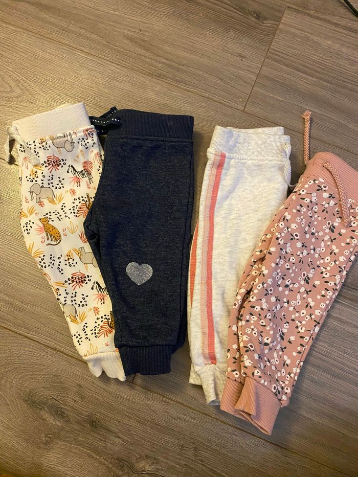 Lot jogging 3-6 mois