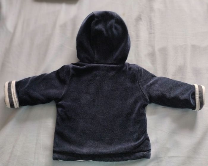 Veste Mickey taille 6 mois - photo numéro 2