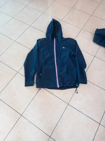 Kway à capuche Taille M MC kinley