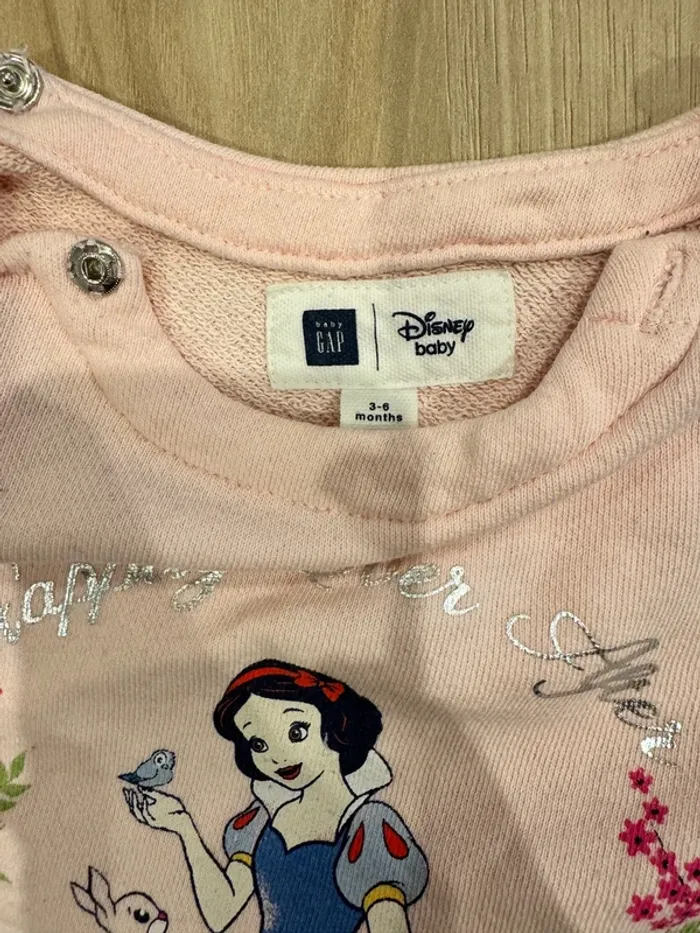 Pull GAP Disney 3-6 mois - photo numéro 2