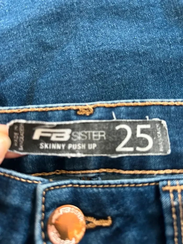 Jean Effet push up - coupe skinny - FB Sister- taille 34 - photo numéro 4