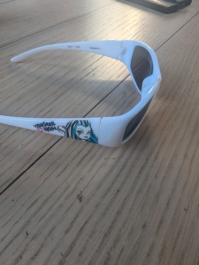 Lunettes de soleil fille Monster High