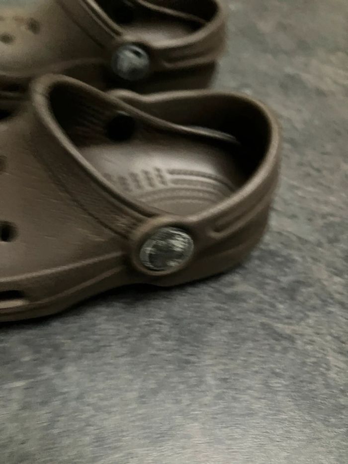 Sandales crocs 21/22 - photo numéro 4