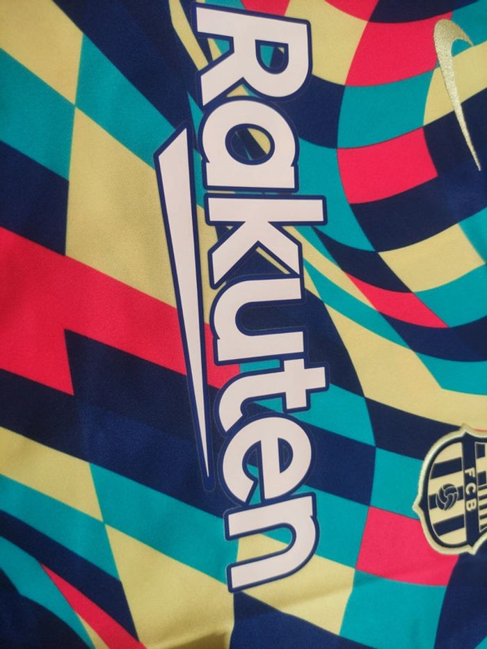 Maillot de foot FC Barcelone, Nike Authentique Officiel taille enfant fille 12/13 ans, Neuf - photo numéro 6