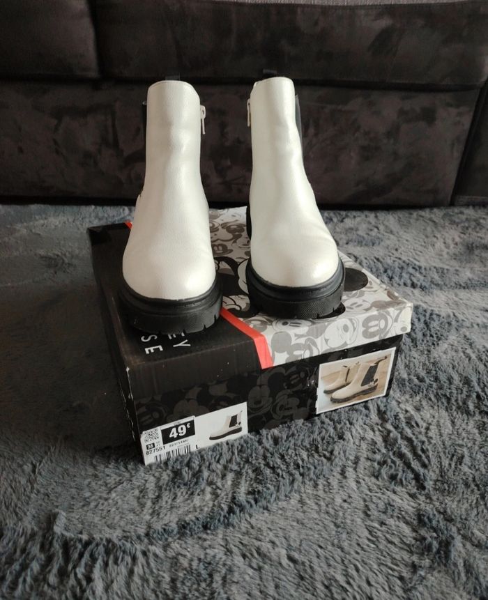 Bottines blanches pointure 39 Disney - photo numéro 3